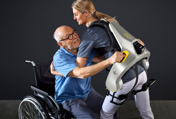 Apogee ULTRA: German Bionic unveils a powerful exoskeleton lifting up to 80lbs, aiding workers in healthcare, logistics, and more, while tackling labour shortages and aging workforce.